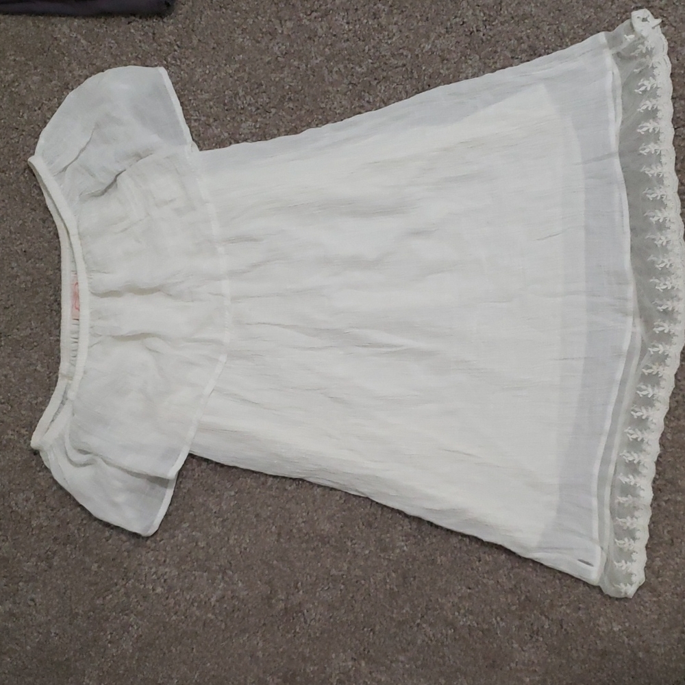 White strapless dress with lace bottom